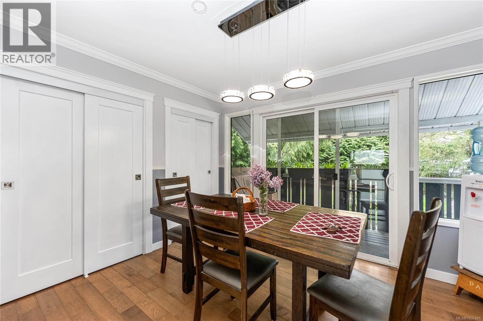 955 Sluggett Rd - 12