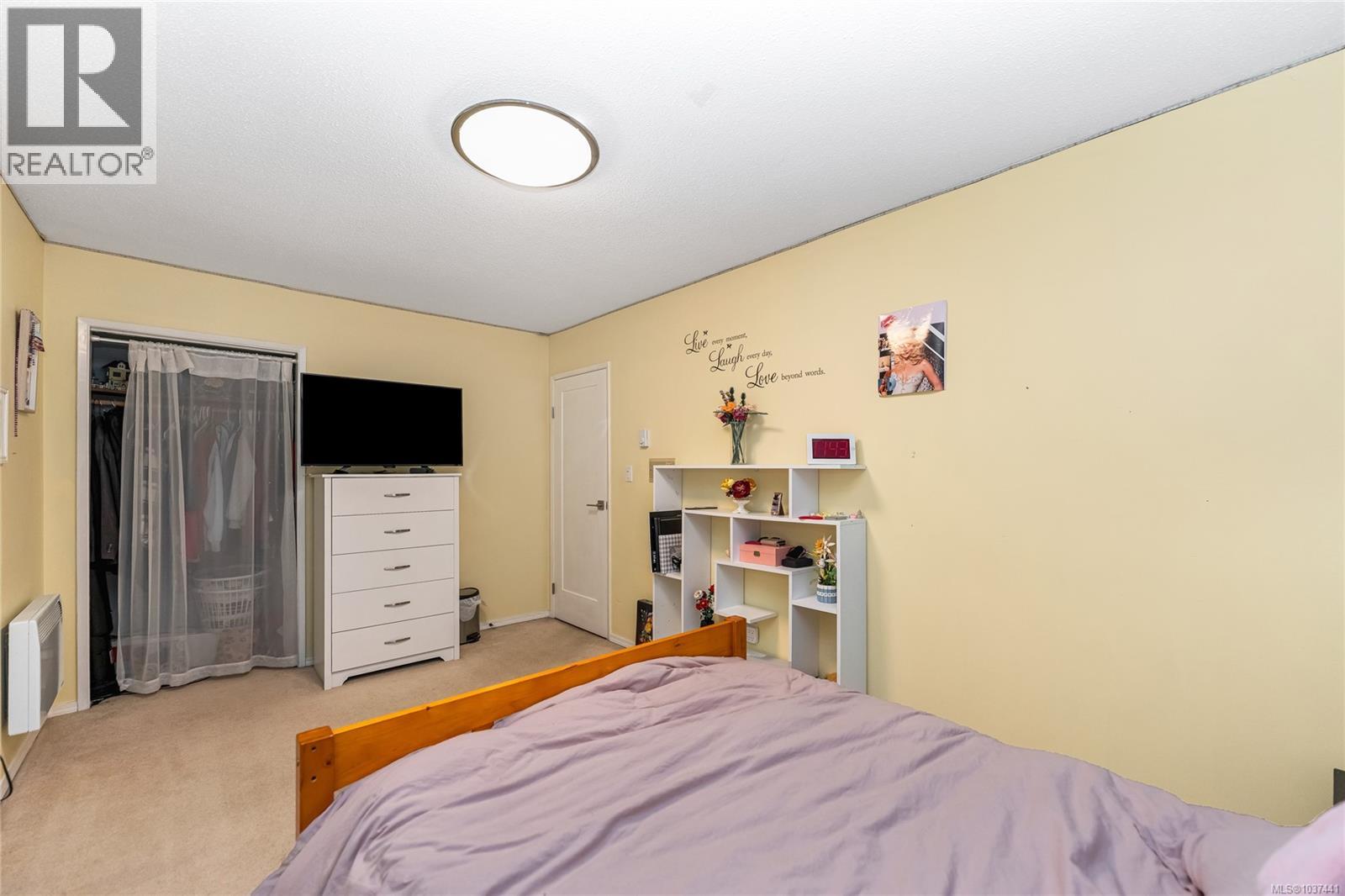955 Sluggett Rd, Central Saanich