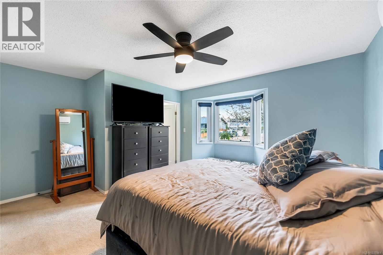 955 Sluggett Rd, Central Saanich