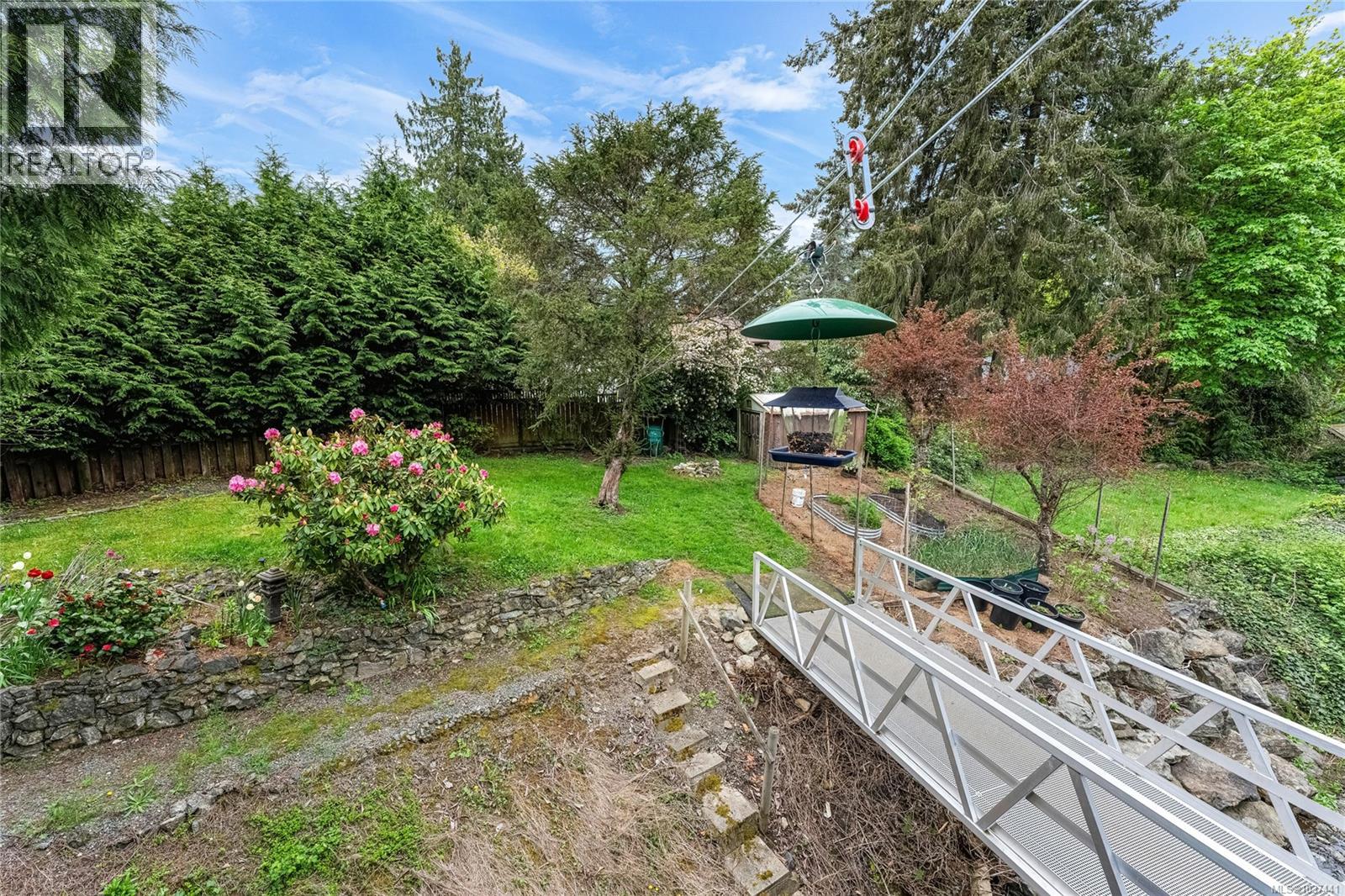 955 Sluggett Rd, Central Saanich