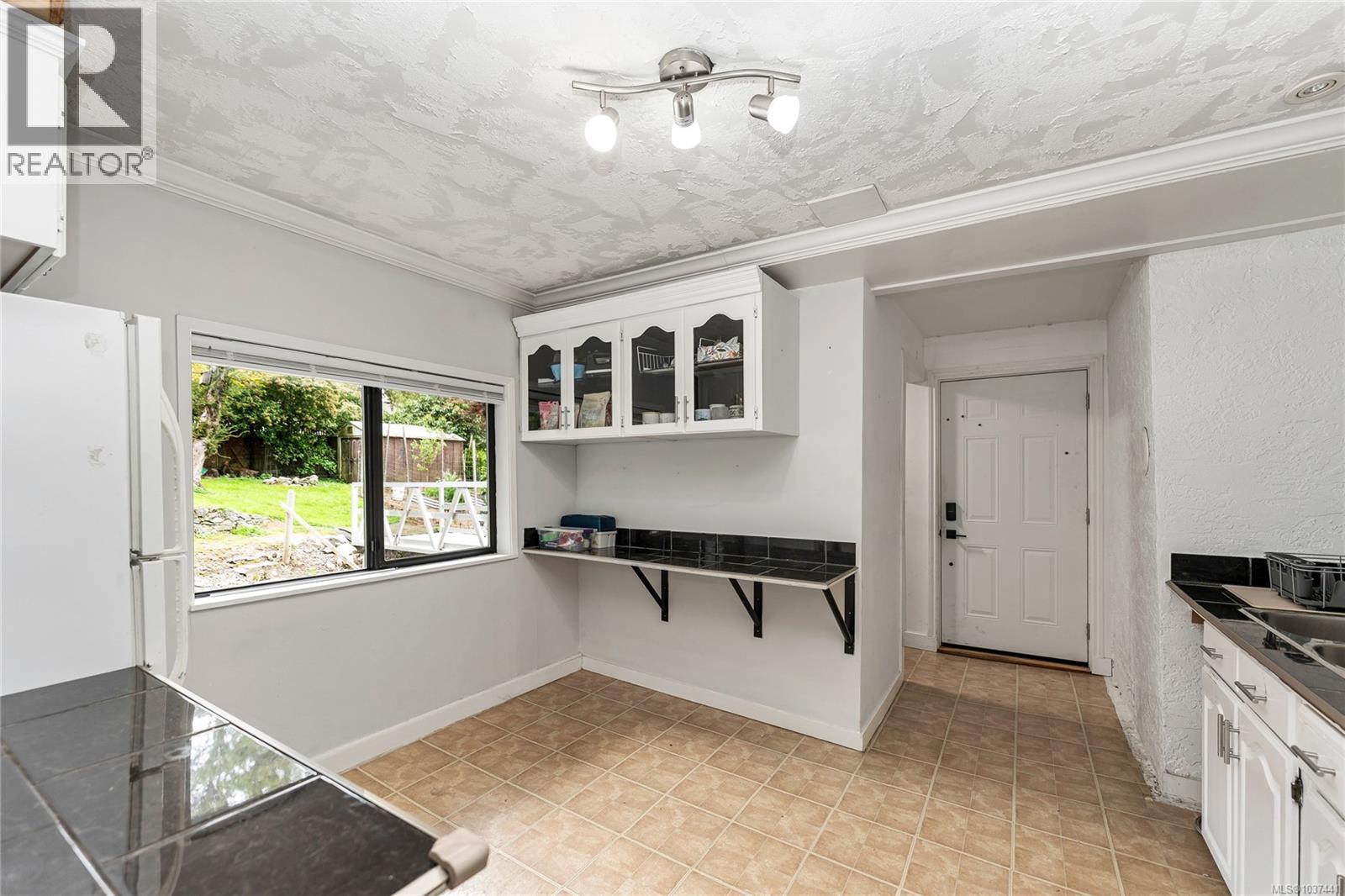 955 Sluggett Rd - 42