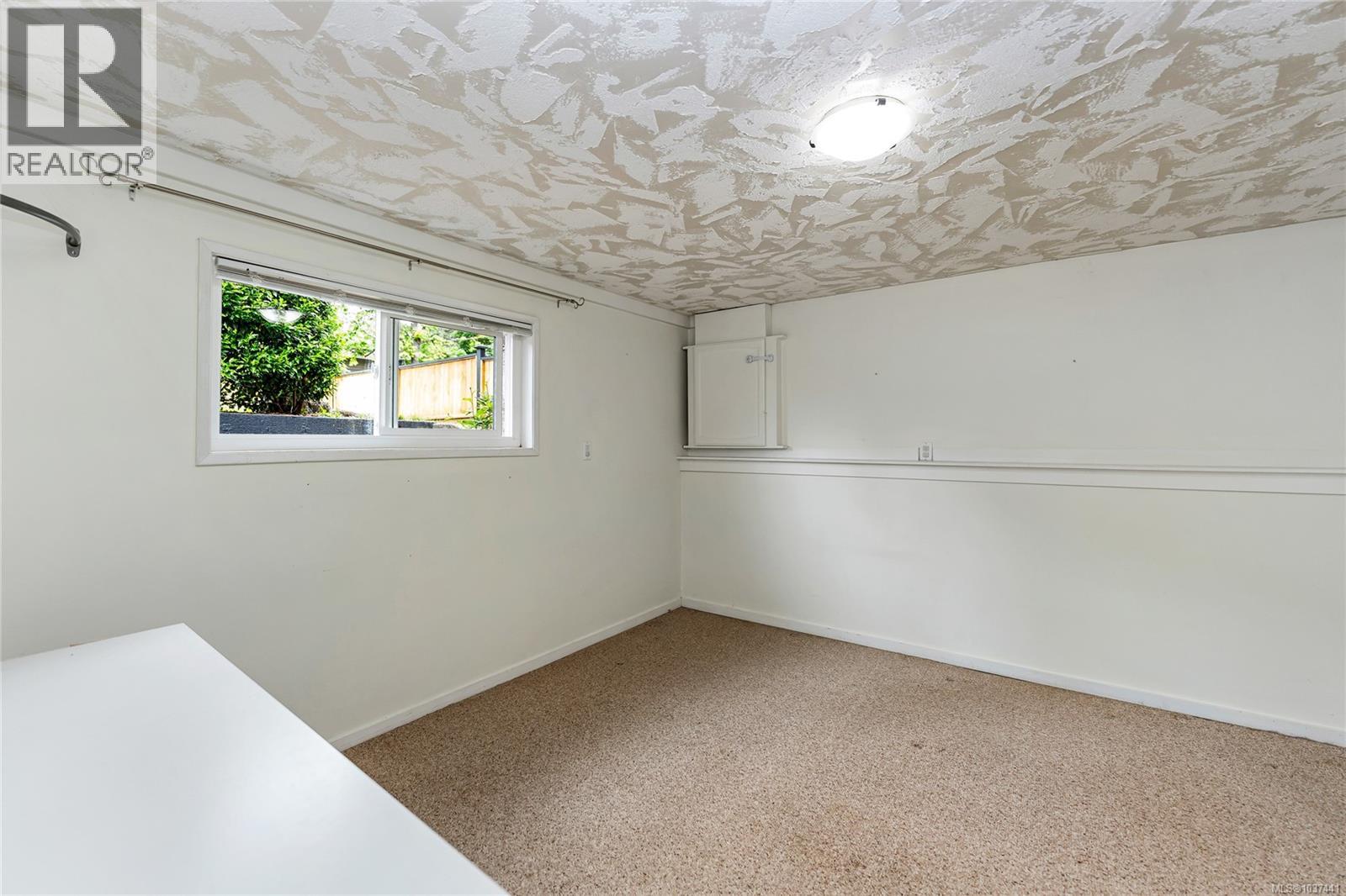 955 Sluggett Rd - 49