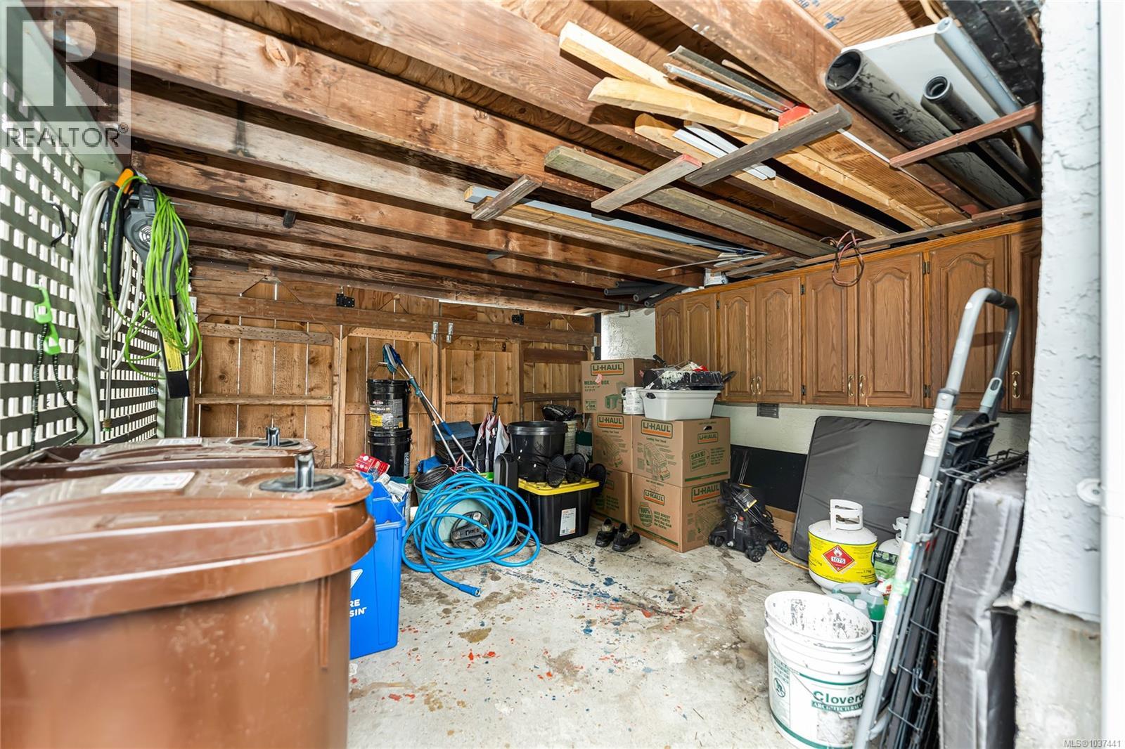 955 Sluggett Rd - 52