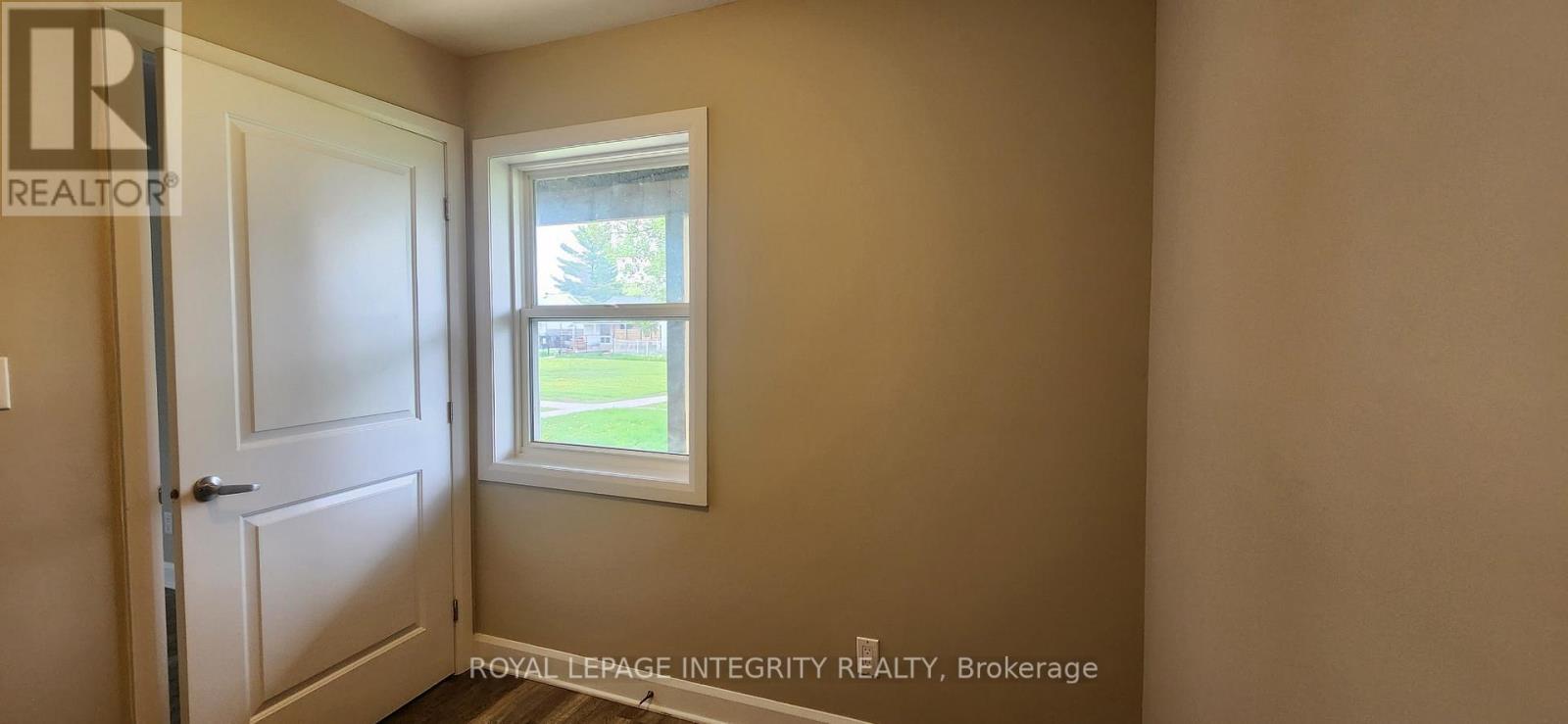 17 ROOSEVELT DRIVE - 23