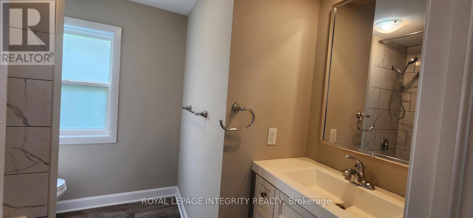 17 ROOSEVELT DRIVE - 12