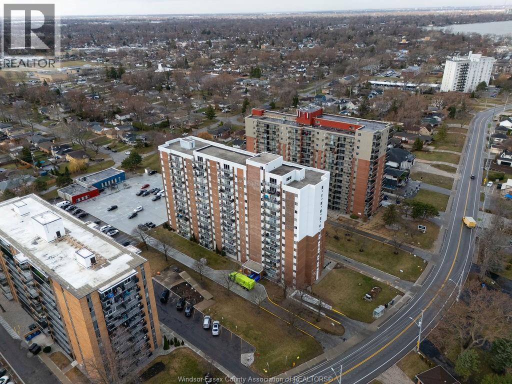 #1008 8591 RIVERSIDE DRIVE East - 25