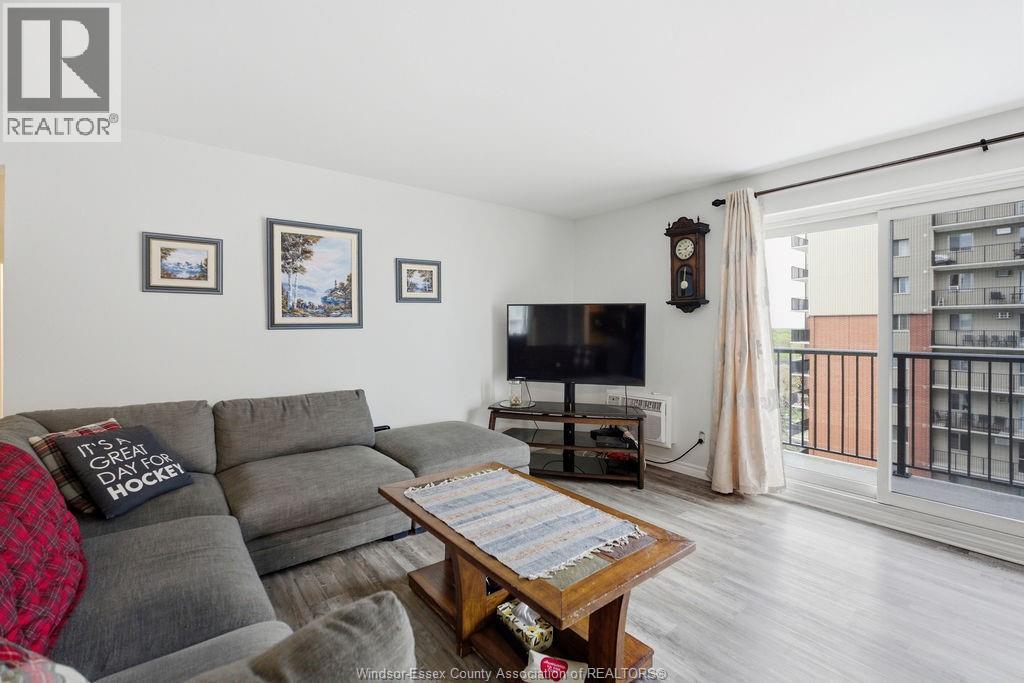 #1008 8591 RIVERSIDE DRIVE East - 5
