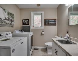 106b Ch. De La Montagne, L Ile Du Grand Calumet, QC J0X1J0 Photo 30