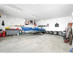 106b Ch. De La Montagne, L Ile Du Grand Calumet, QC J0X1J0 Photo 15