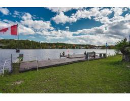 106b Ch. De La Montagne, L Ile Du Grand Calumet, QC J0X1J0 Photo 14