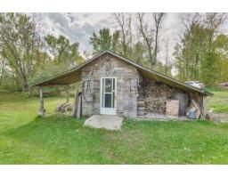 106b Ch. De La Montagne, L Ile Du Grand Calumet, QC J0X1J0 Photo 29
