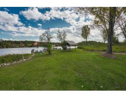 106b Ch. De La Montagne, L Ile Du Grand Calumet, QC J0X1J0 Photo 36