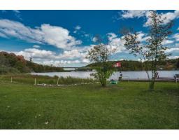 106b Ch. De La Montagne, L Ile Du Grand Calumet, QC J0X1J0 Photo 33