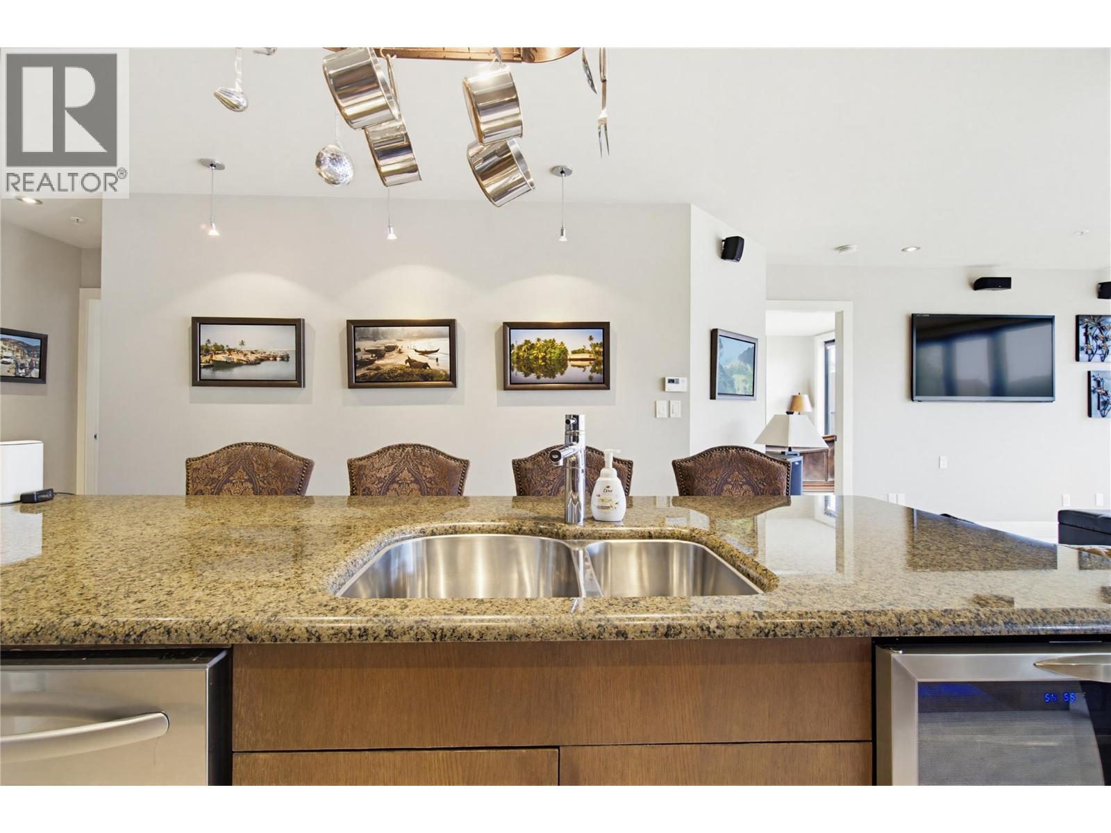 404 326 Mara Lake Lane, Sicamous