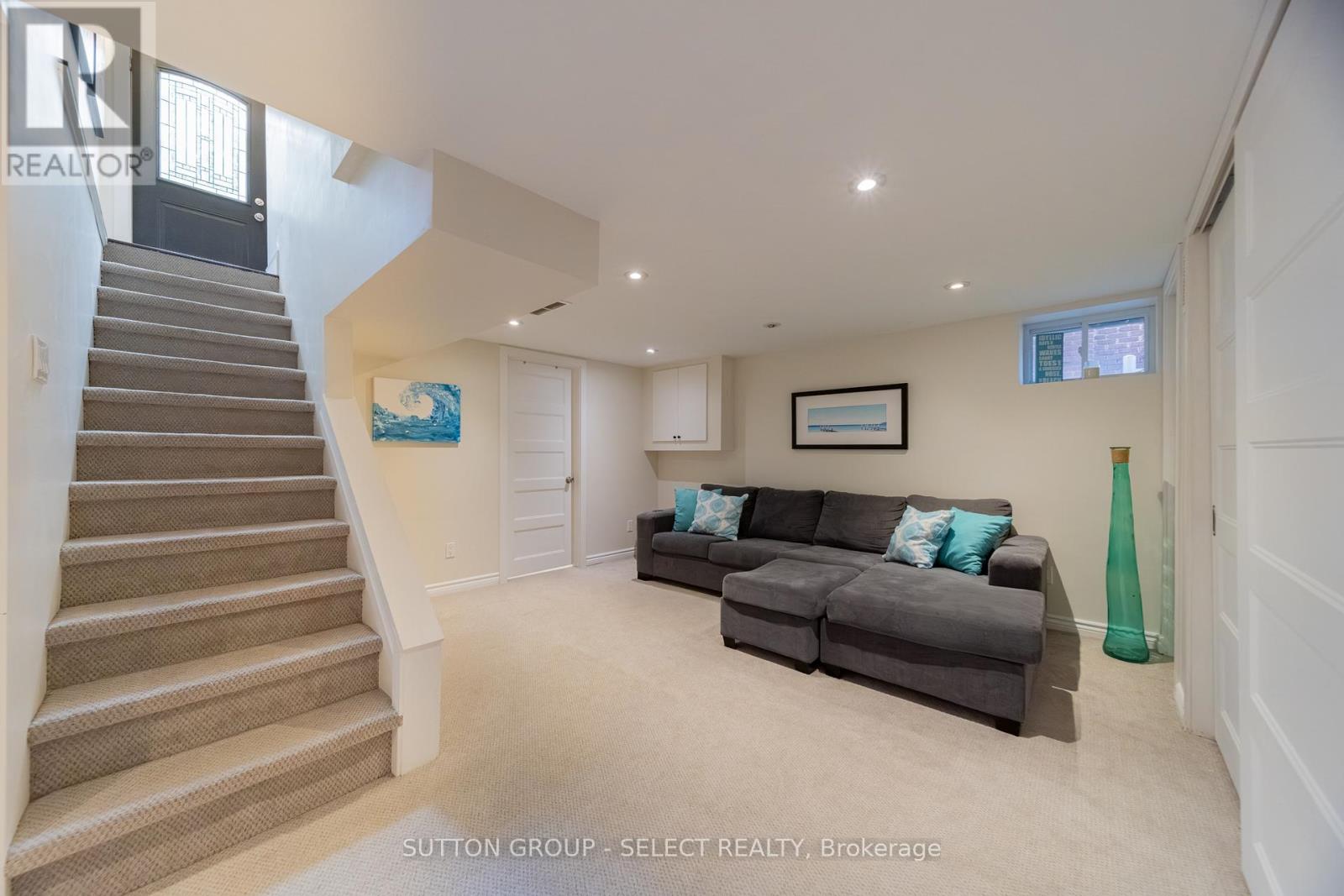 442 VICTORIA STREET - 35