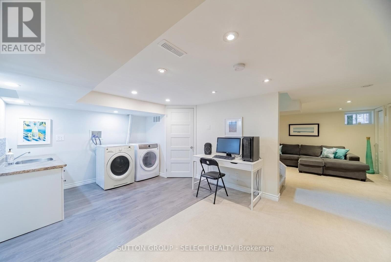 442 VICTORIA STREET - 38