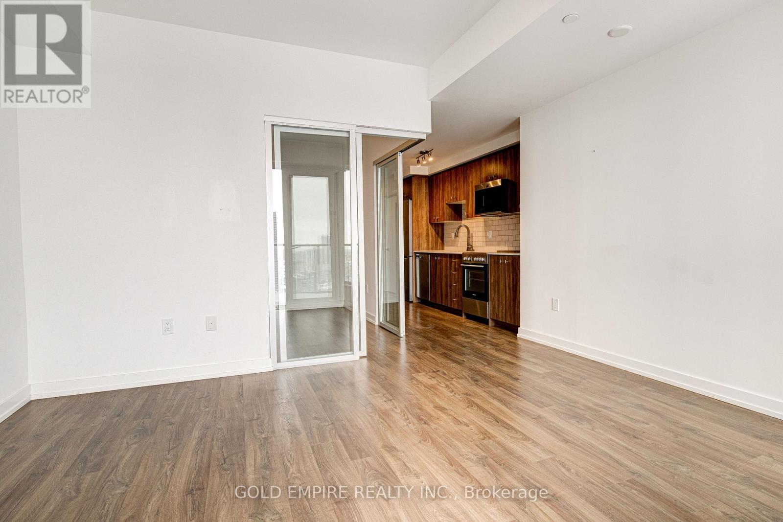 #2905 15 WELLINGTON STREET S - 20