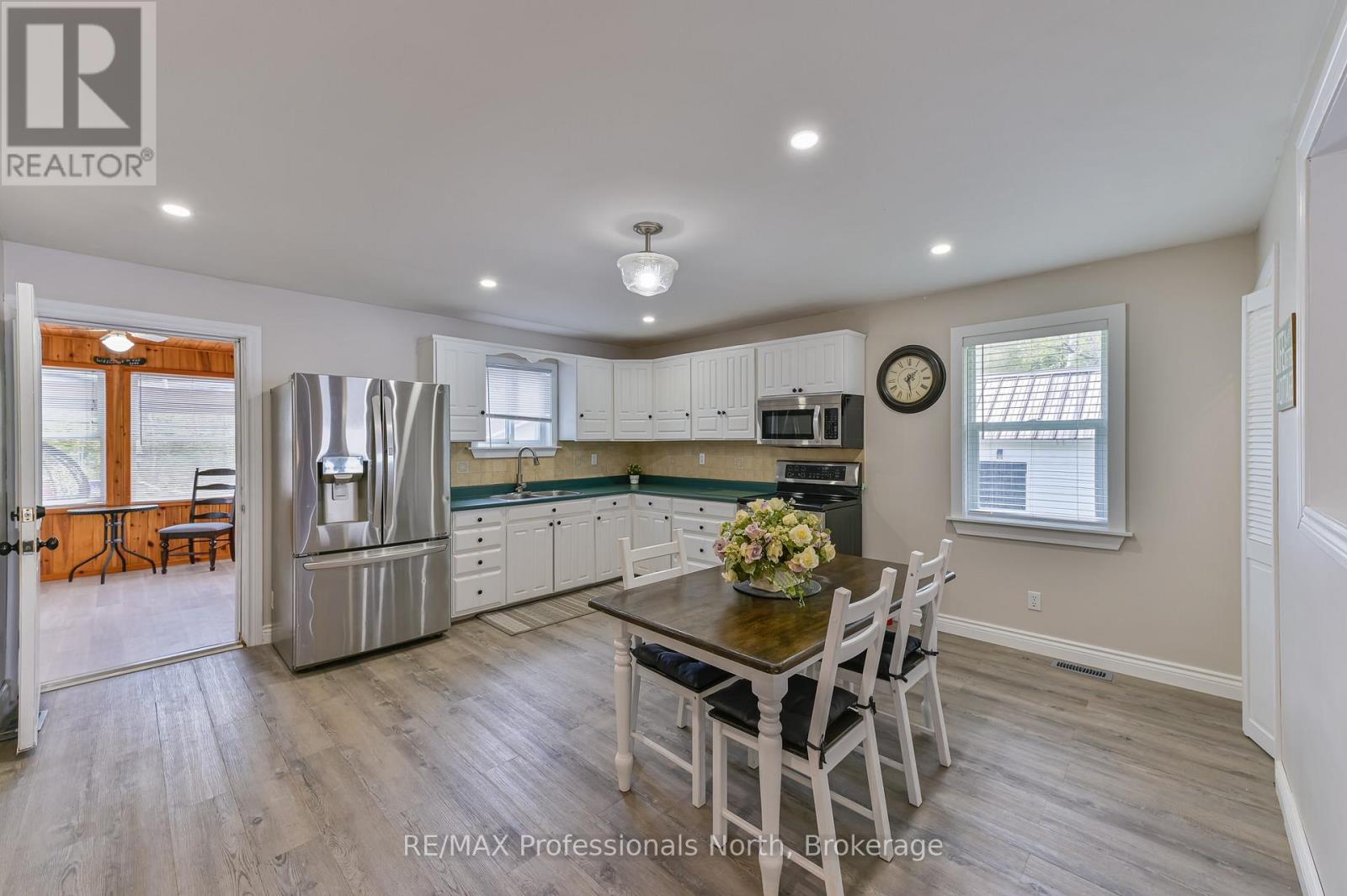 1031 LODGE LANE - 12