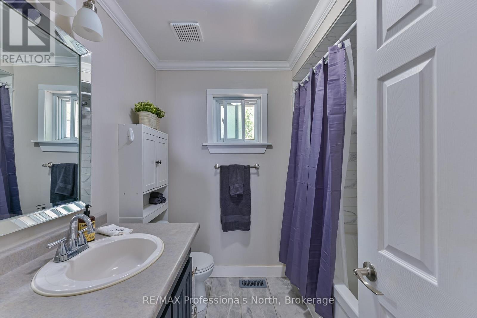 1031 LODGE LANE - 22