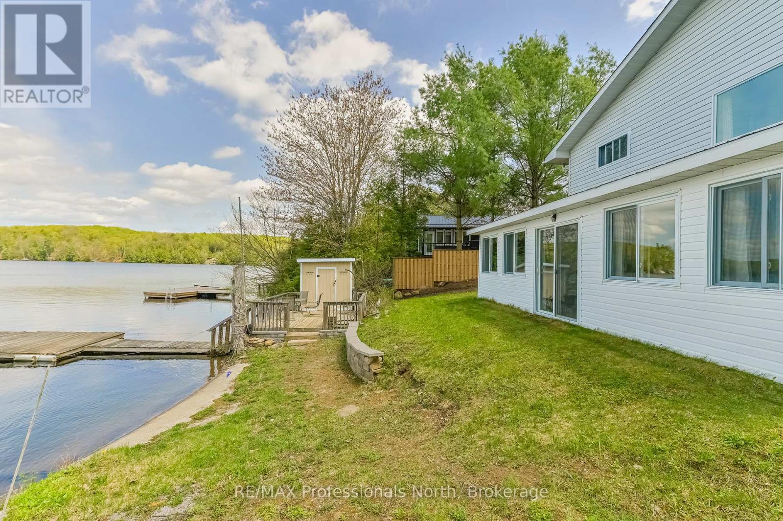 1031 LODGE LANE - 26