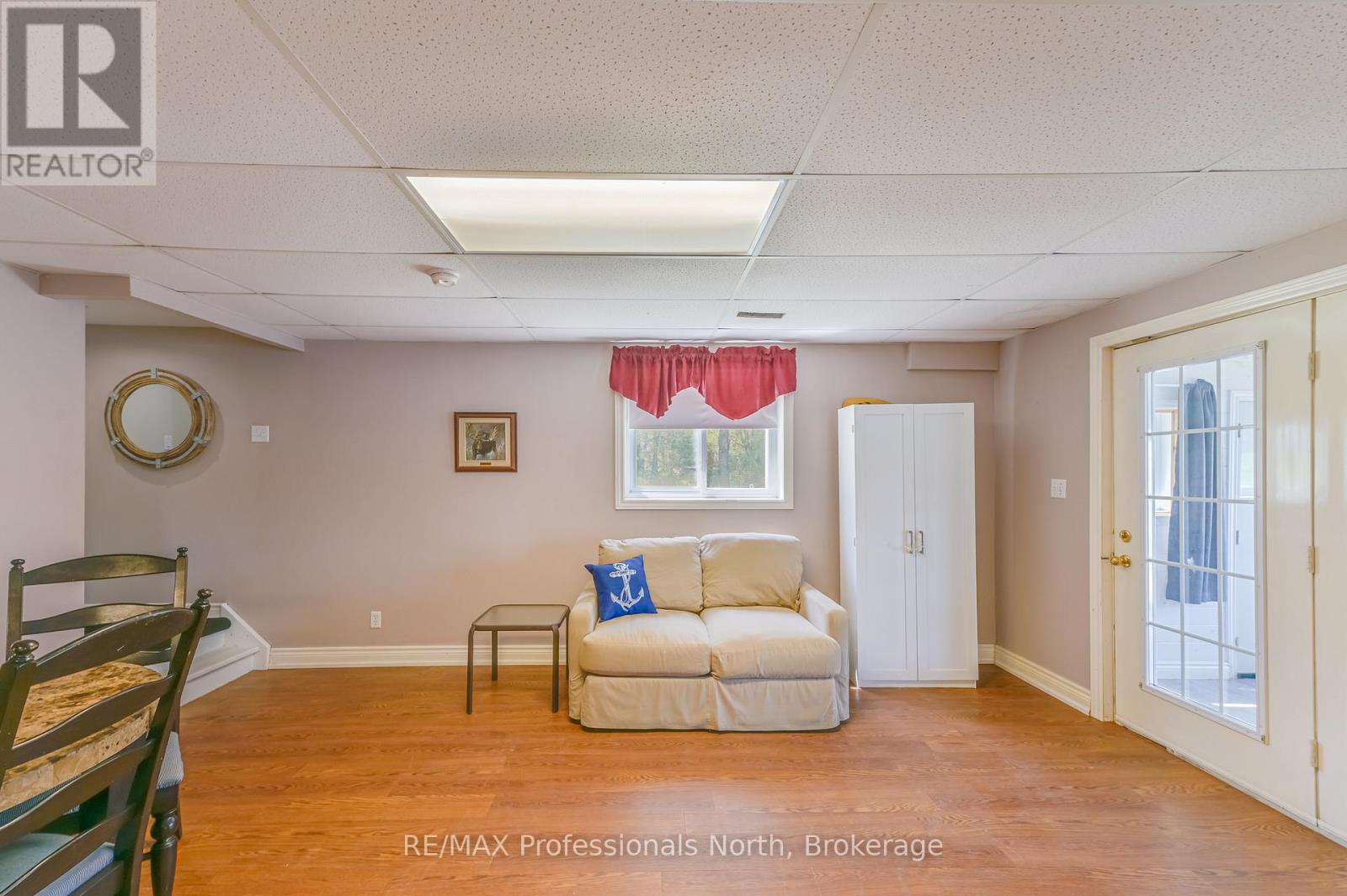 1031 LODGE LANE - 34