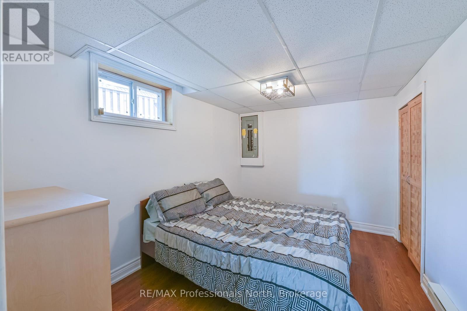 1031 LODGE LANE - 37