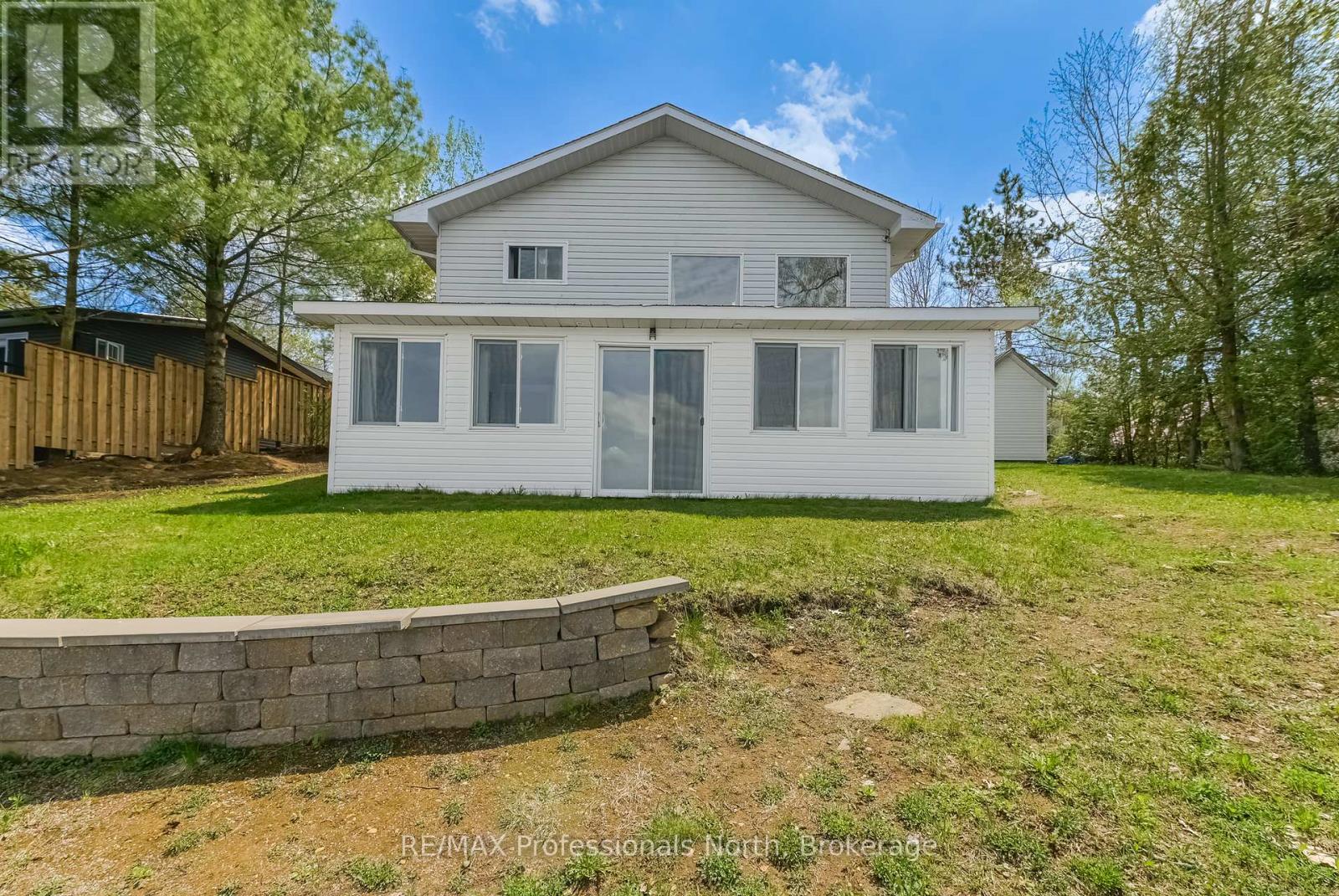 1031 LODGE LANE - 40