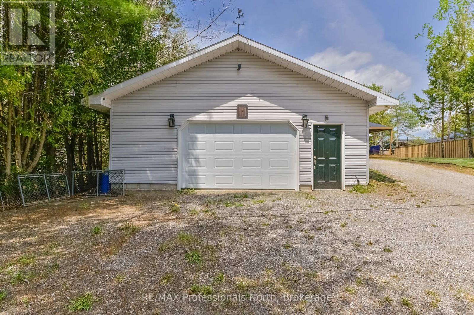 1031 LODGE LANE - 41