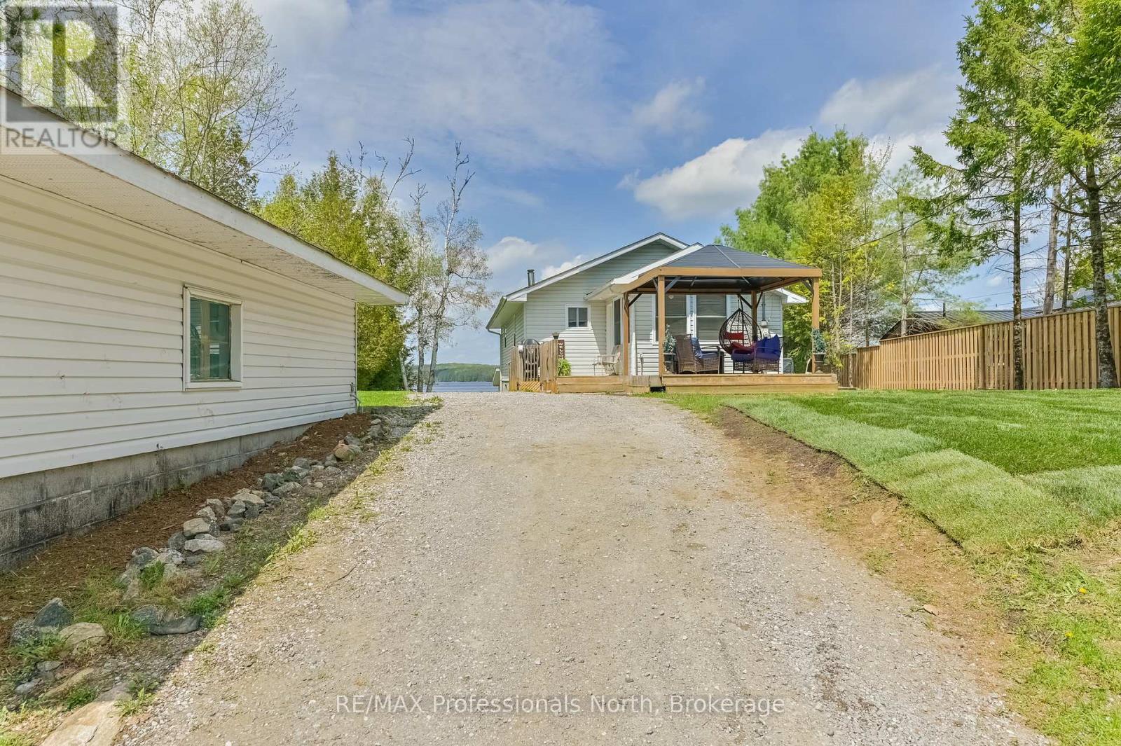 1031 LODGE LANE - 43