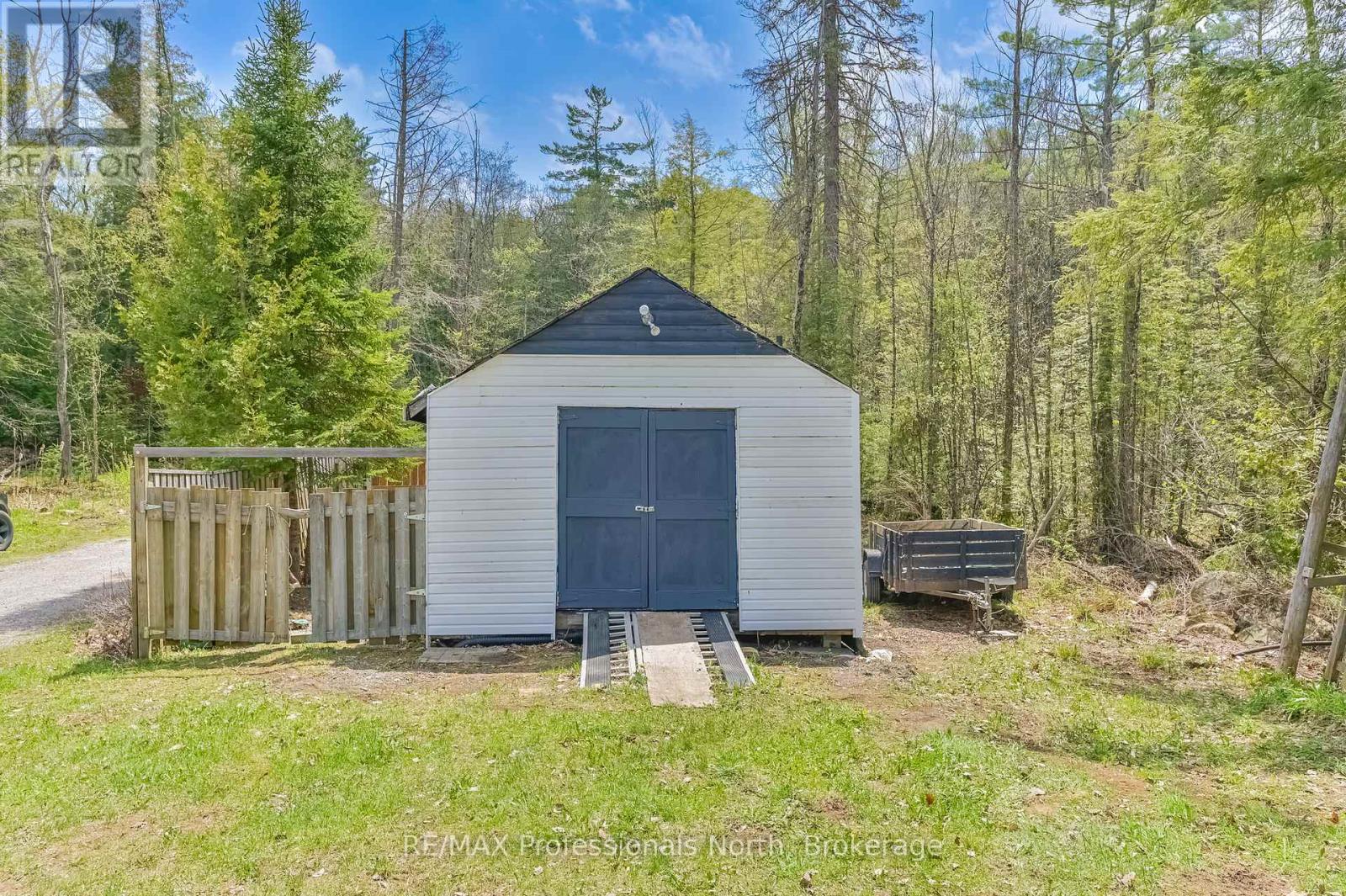 1031 LODGE LANE - 45