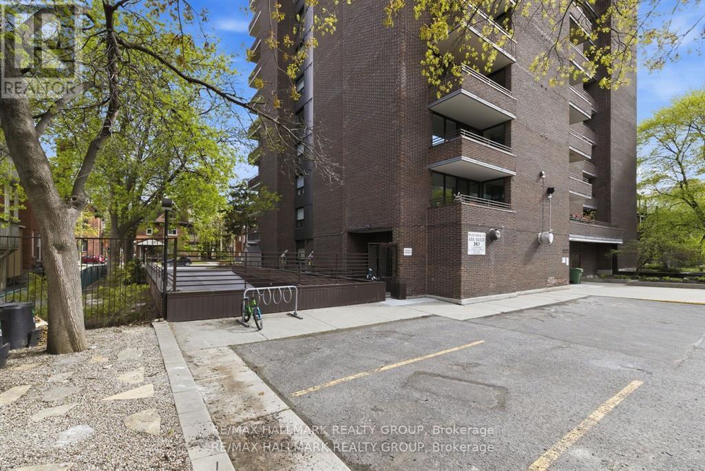 #2003 71 SOMERSET STREET W - 38