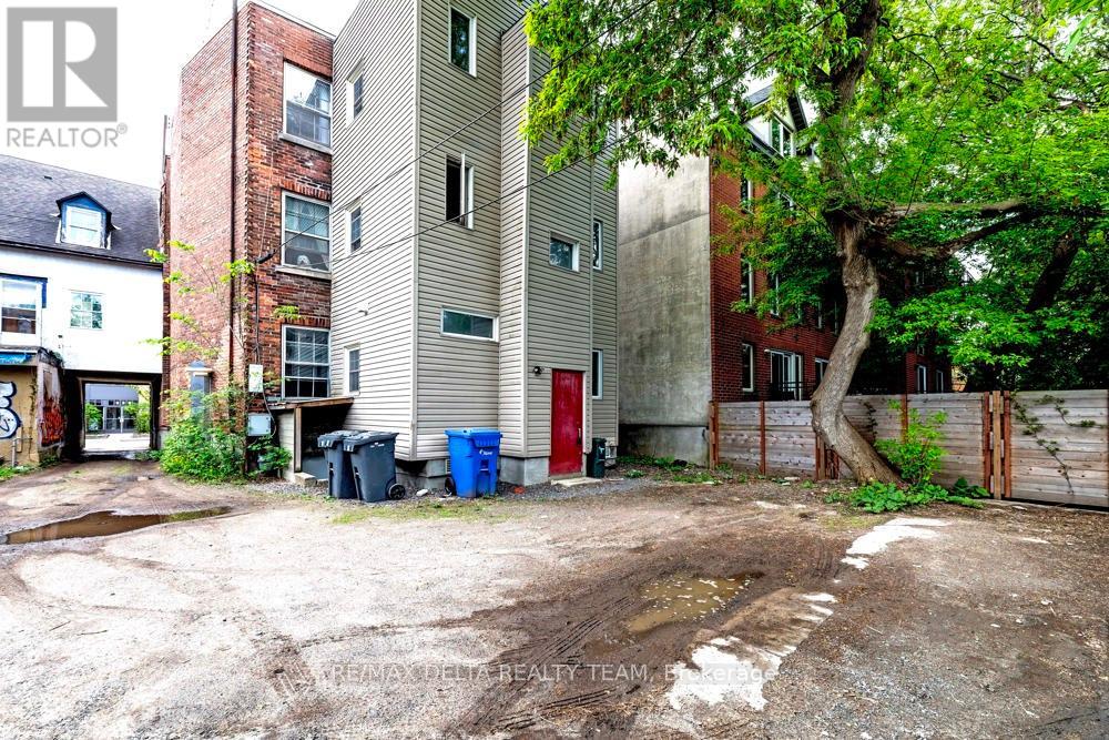 225 ST. PATRICK STREET - 26