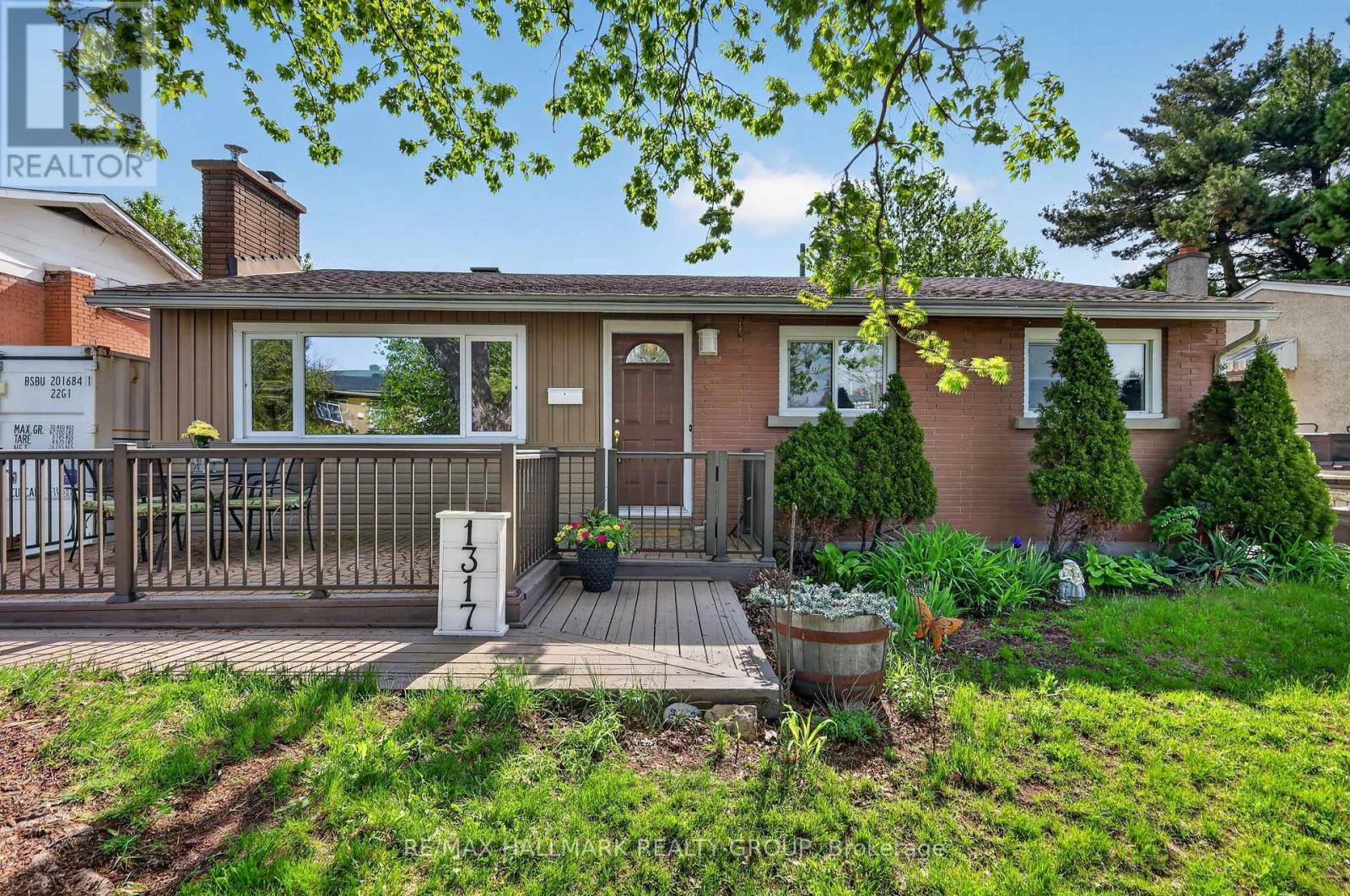 1317 AVENUE Q - 2