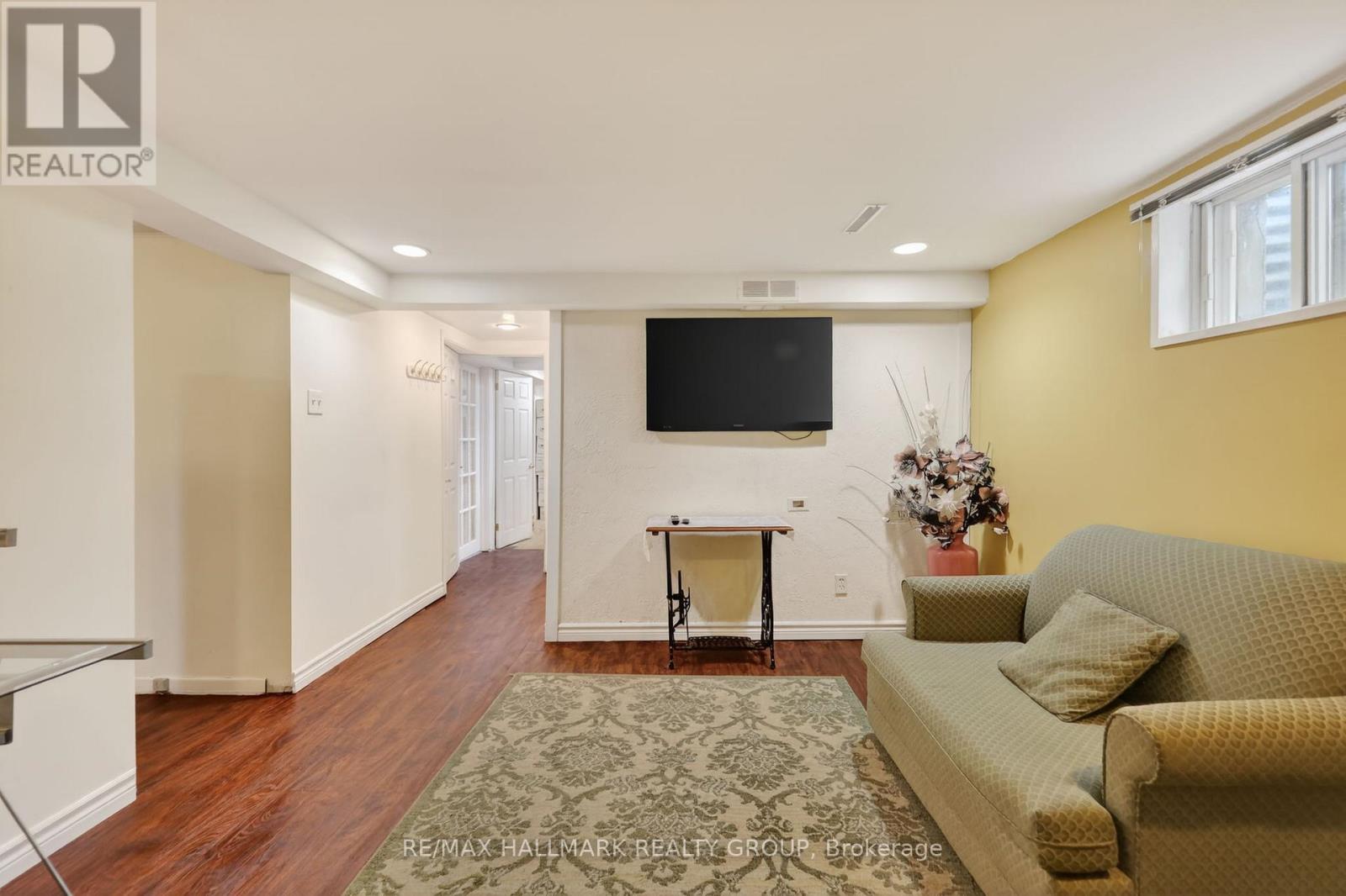 1317 AVENUE Q - 27