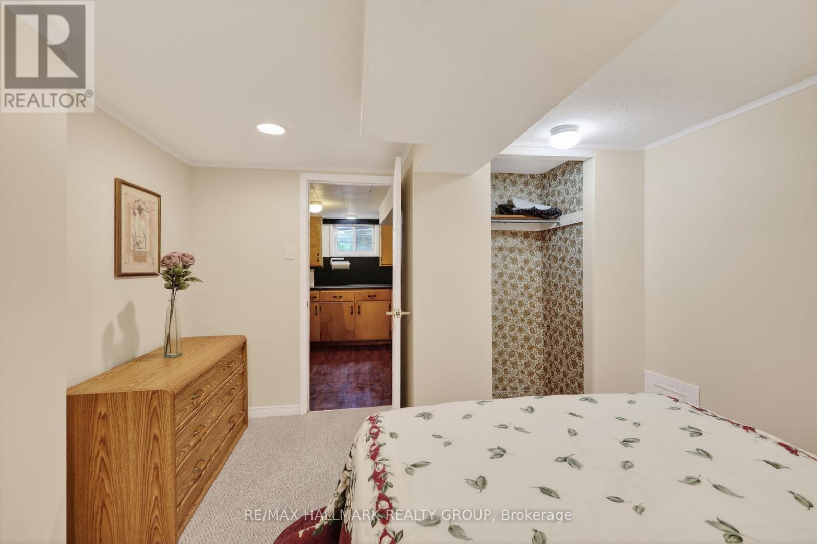 1317 AVENUE Q - 33