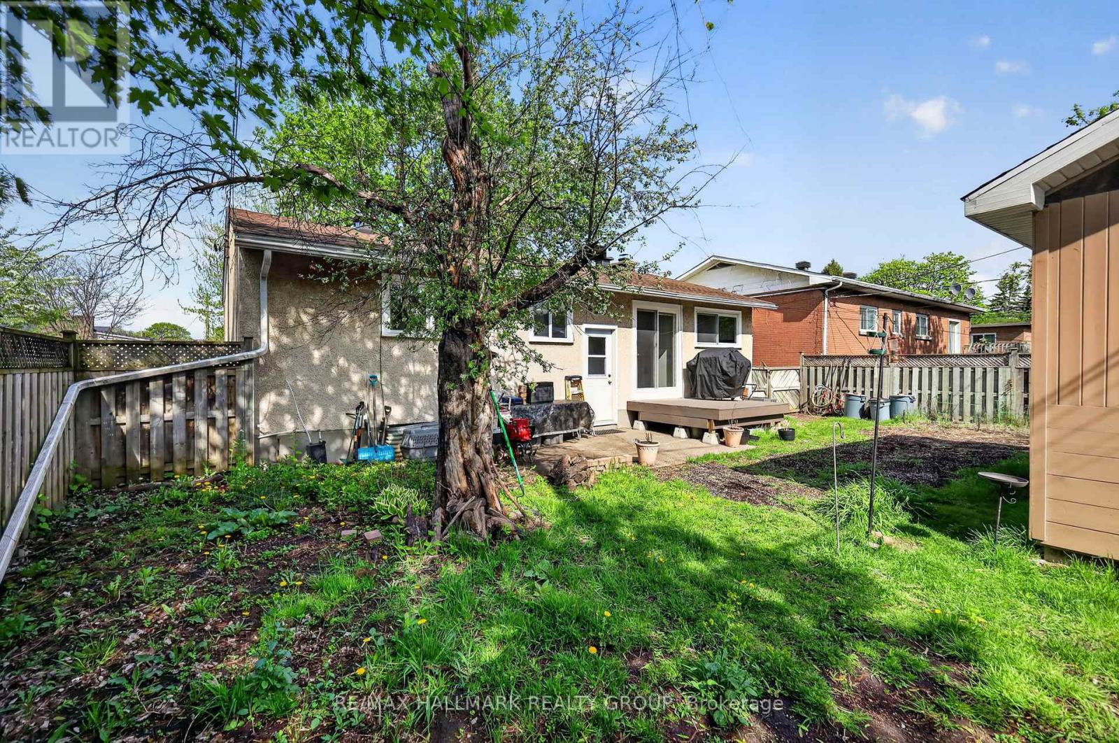 1317 AVENUE Q - 38