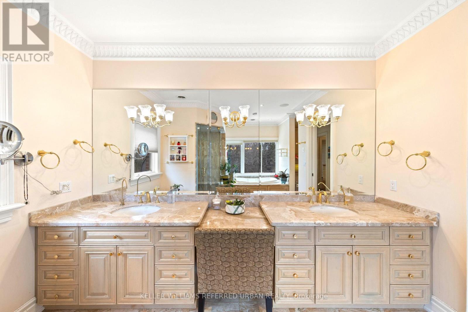 41 WENTWORTH AVENUE - 29