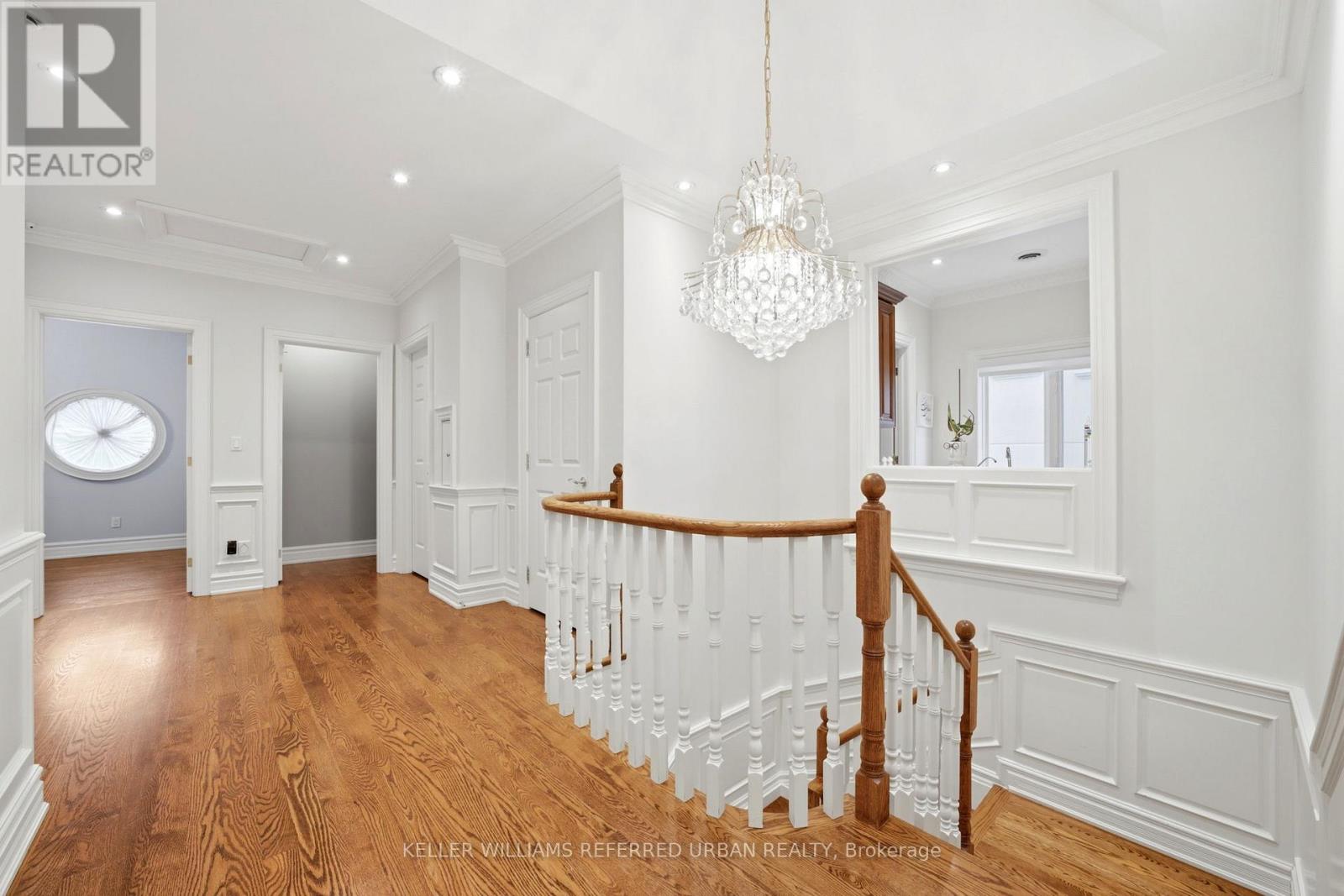 41 WENTWORTH AVENUE - 24