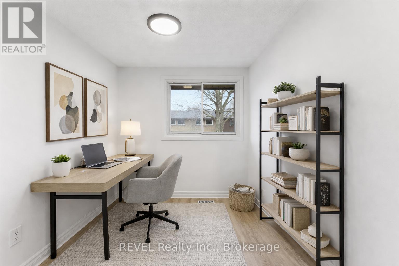 #15 151 LINWELL ROAD - 30