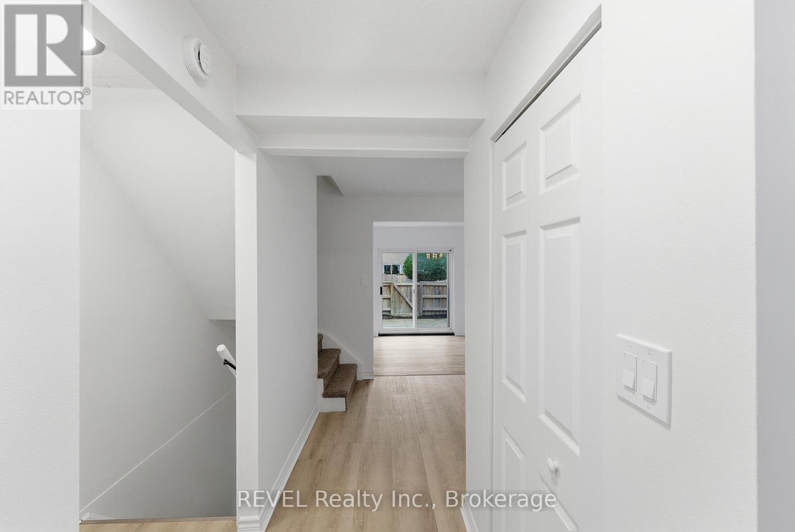 #15 151 LINWELL ROAD - 5