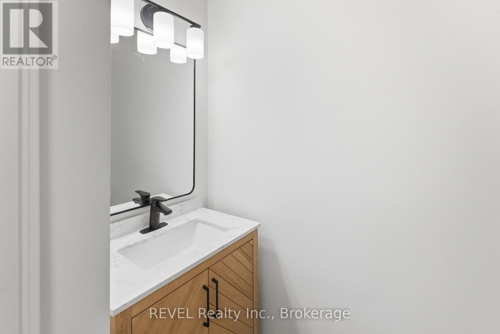 #15 151 LINWELL ROAD - 6