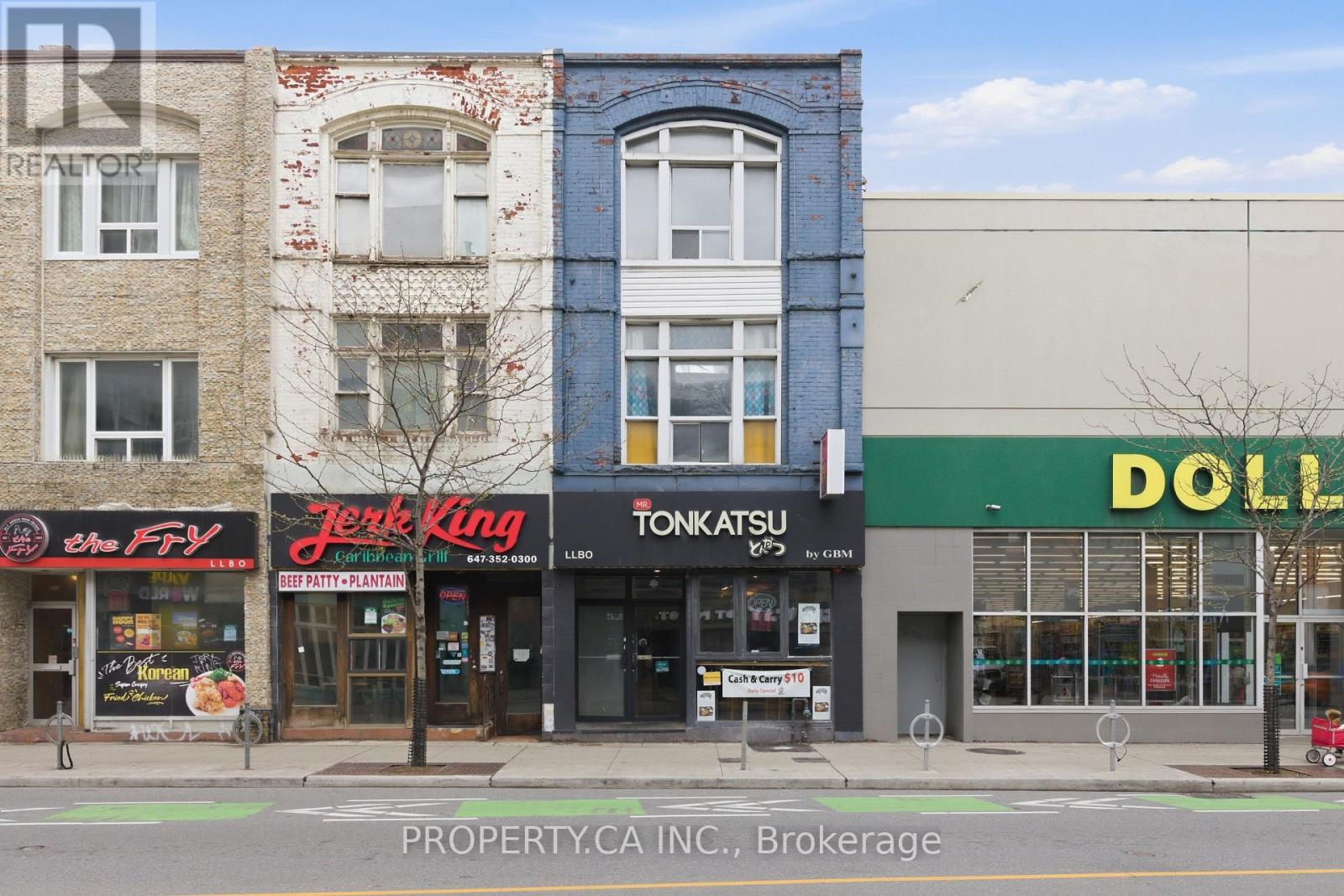 Listing photo of 3 FLOOR - 520 BLOOR STREET W