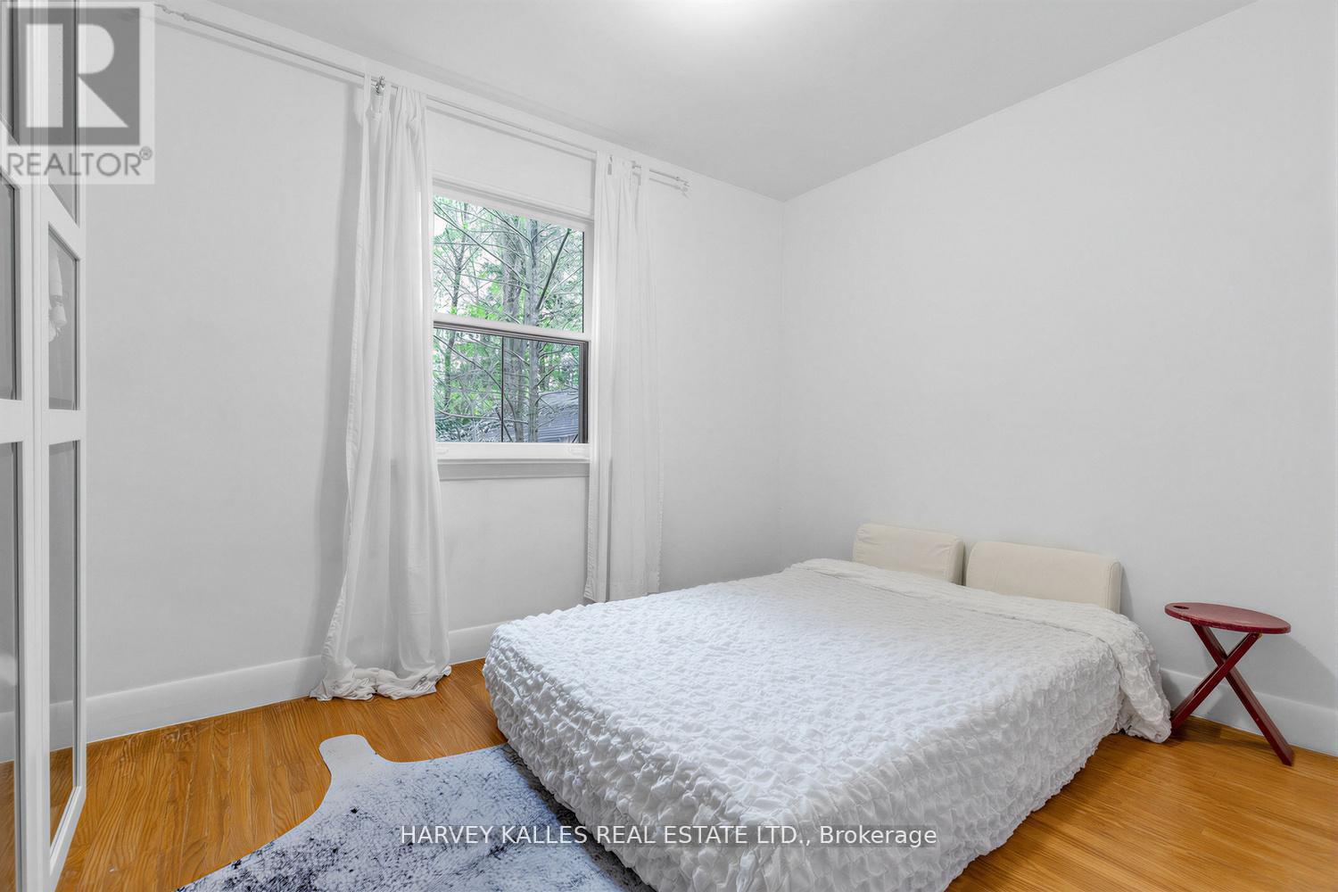 246 BURNETT AVENUE - 15
