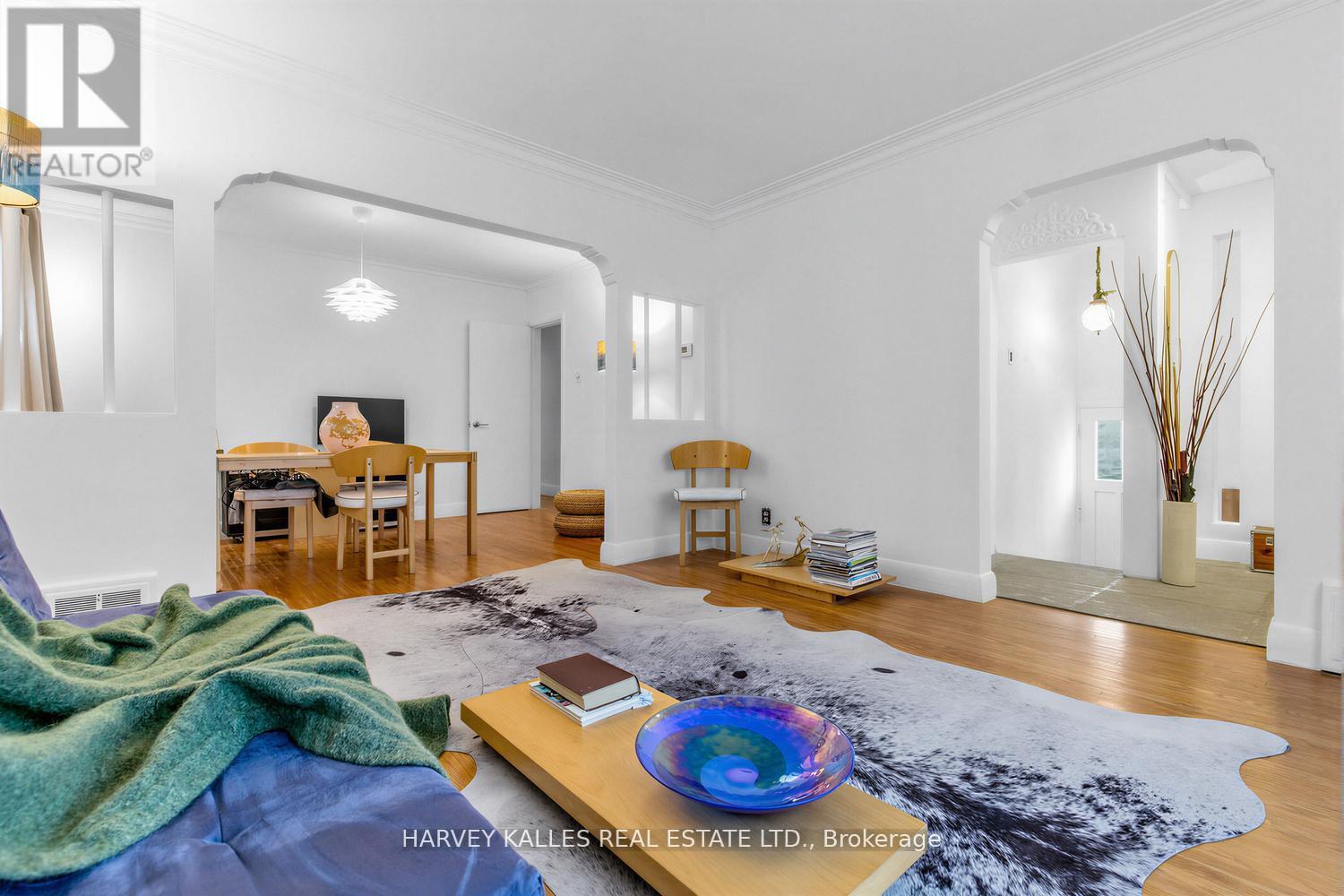 246 BURNETT AVENUE - 5