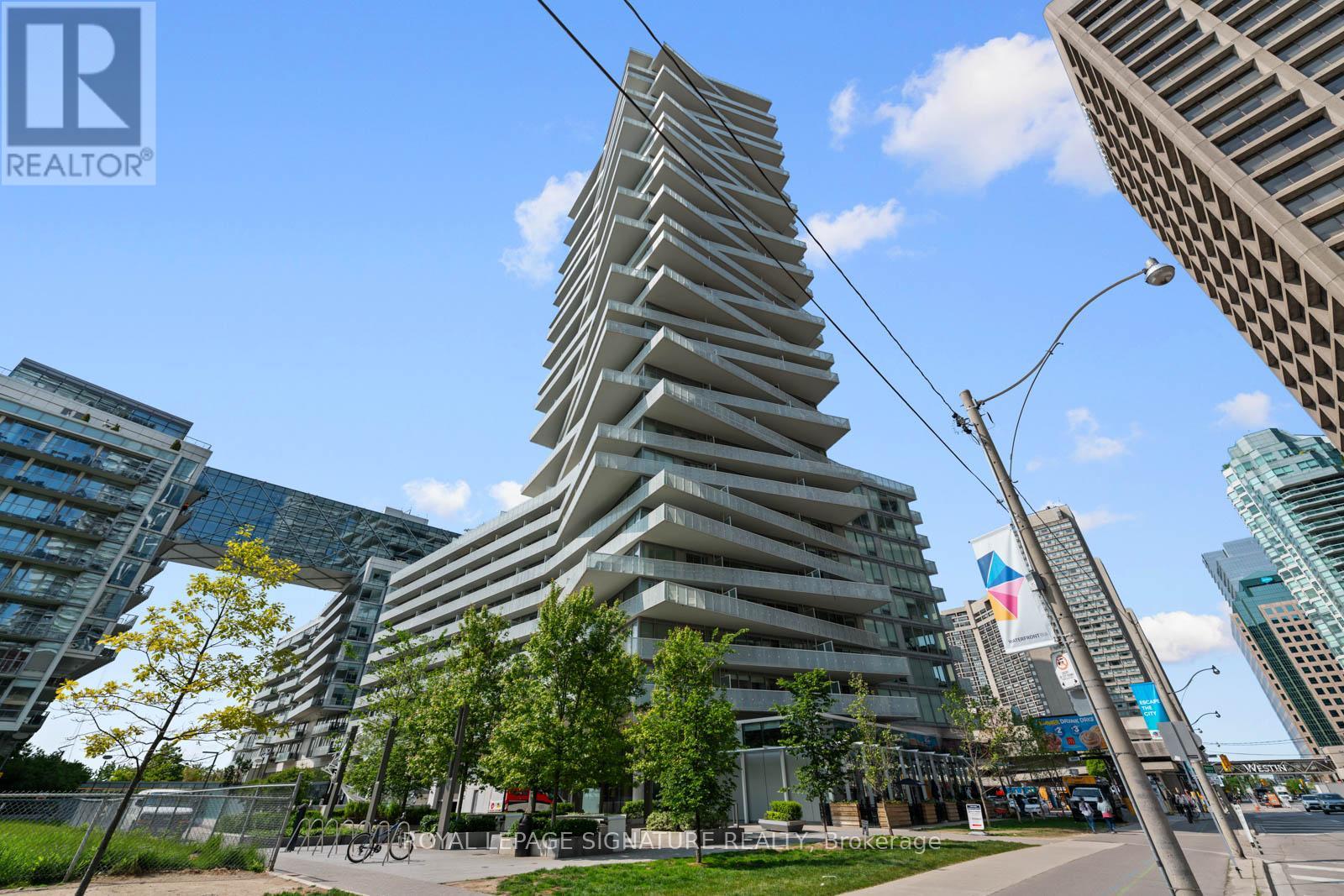 Listing photo of 3305 - 15 QUEENS QUAY E