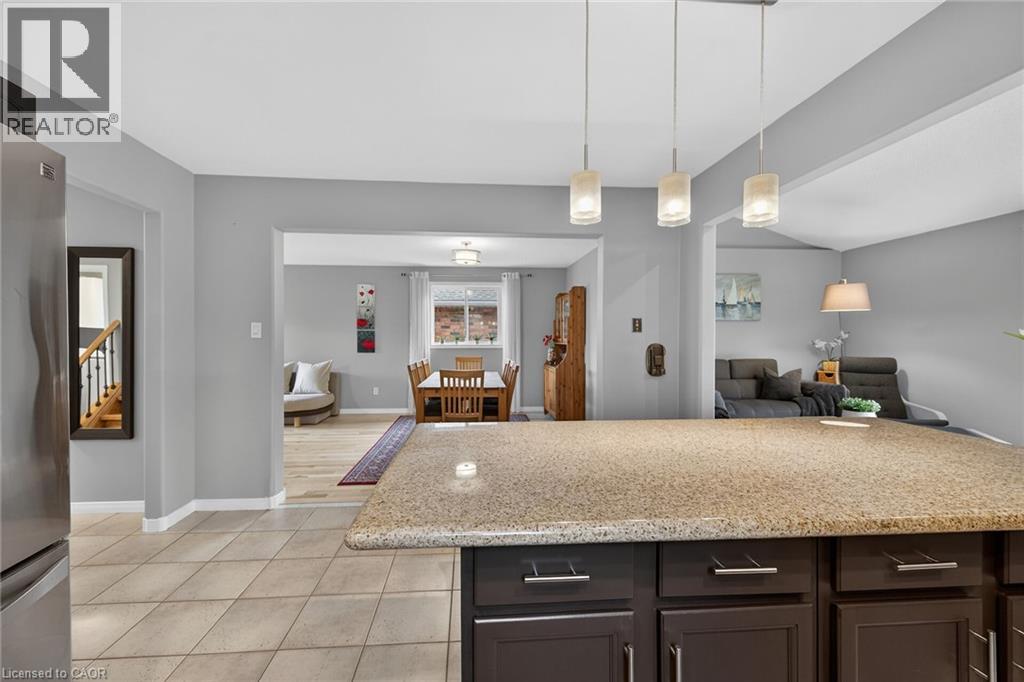 35 COVE Crescent, Stoney Creek, Ontario, L8E5A3 — Photo 35