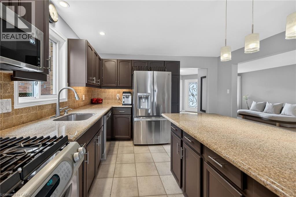 35 COVE Crescent, Stoney Creek, Ontario, L8E5A3 — Photo 27