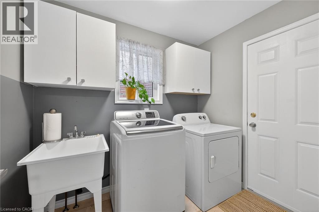 35 COVE Crescent, Stoney Creek, Ontario, L8E5A3 — Photo 49