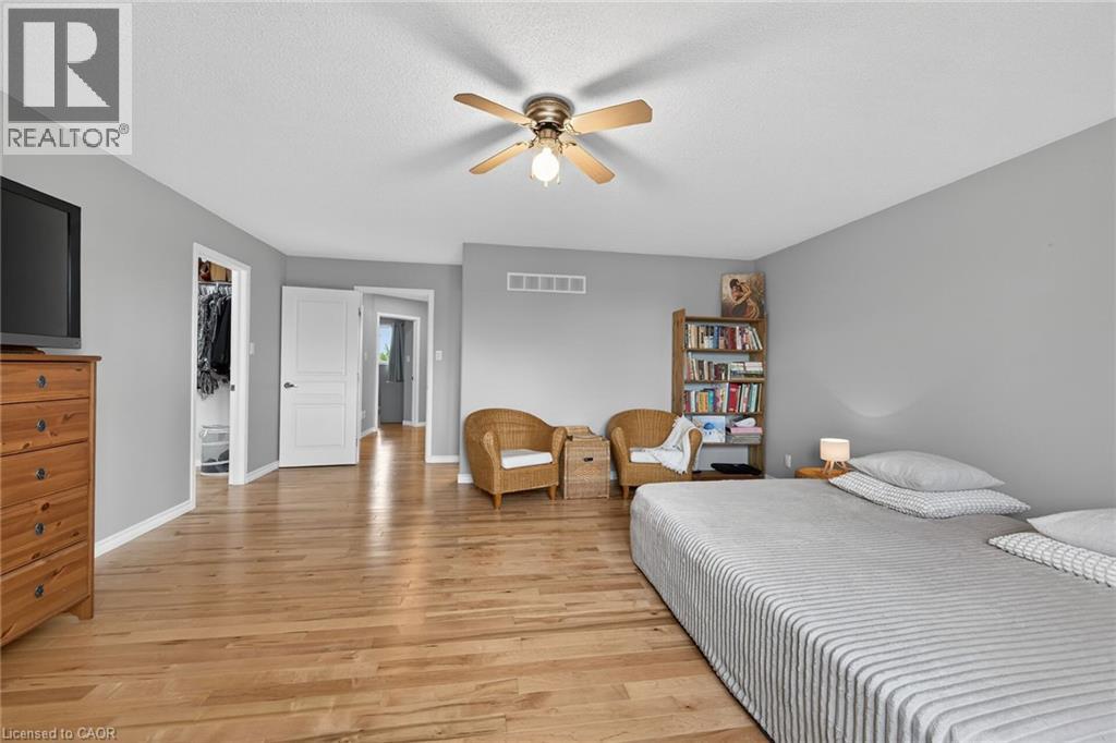 35 COVE Crescent, Stoney Creek, Ontario, L8E5A3 — Photo 50