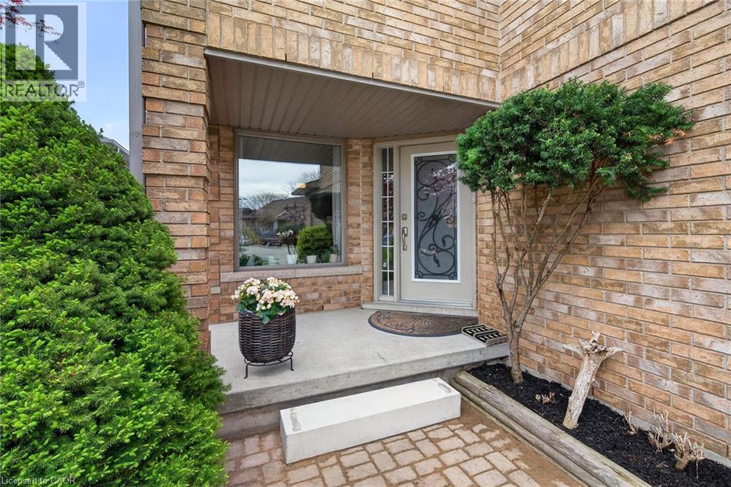 35 COVE Crescent, Stoney Creek, Ontario, L8E5A3 — Photo 41